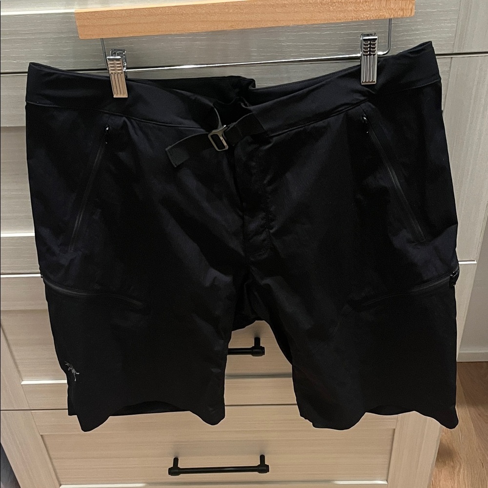 ARCTERYX Mens Gamma Shorts Size 38 black